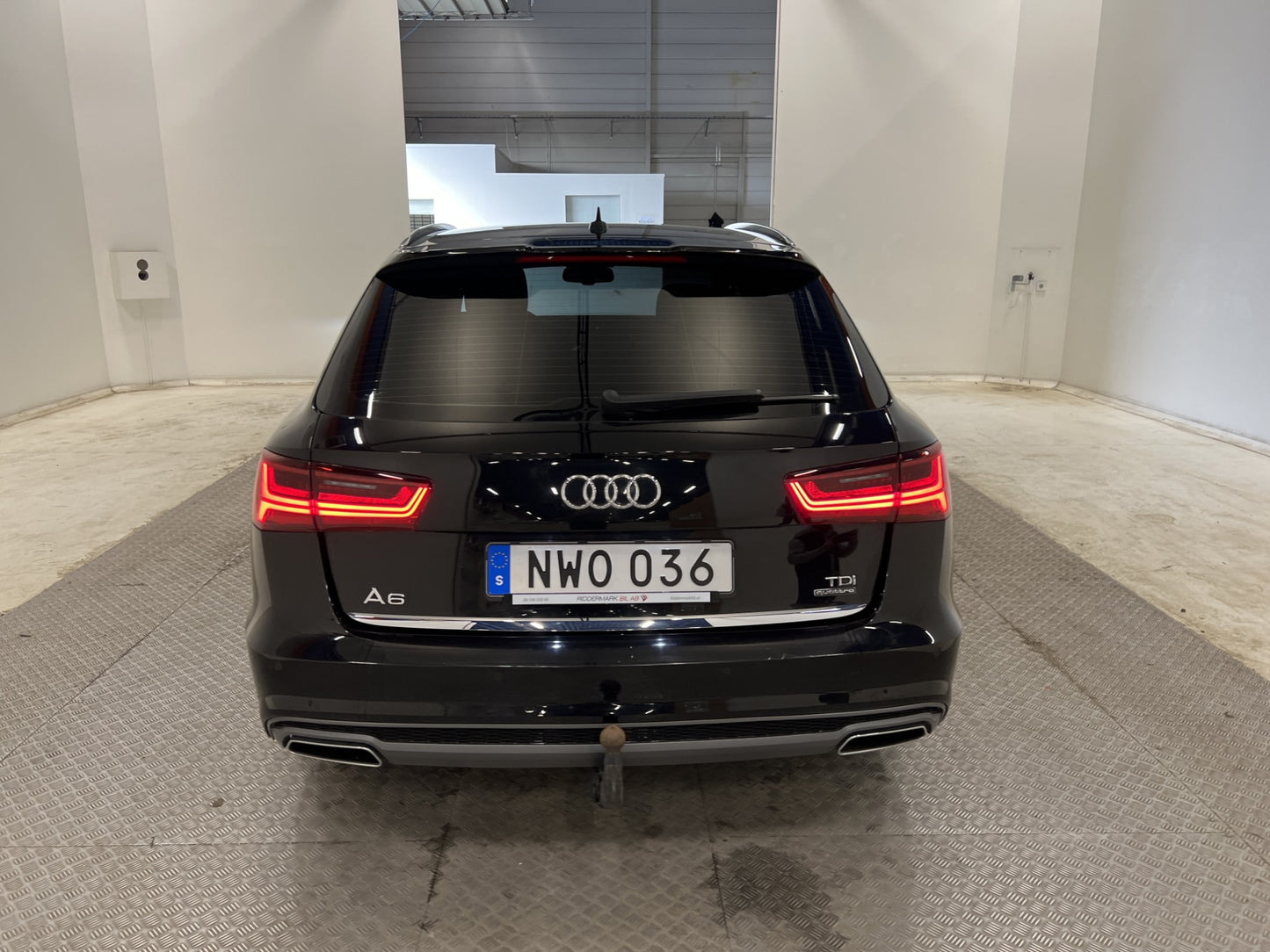 Audi A6  2.0 TDI Quattro S-Line D-Värme Drag 190hk