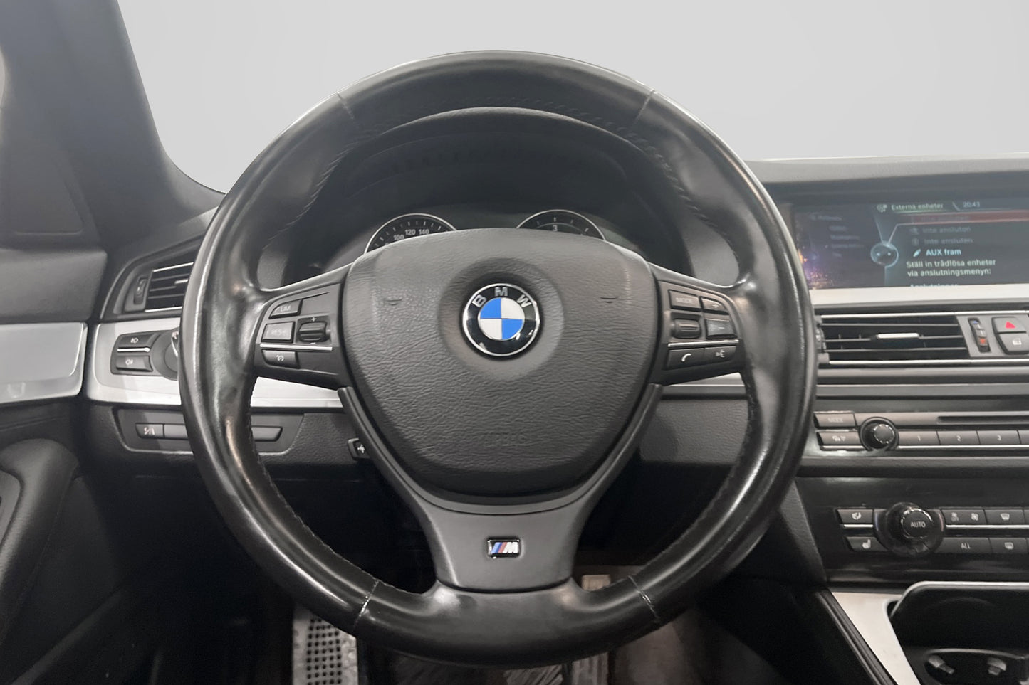 BMW 535d xDrive 313hk M Sport M-värm Pano Skinn Night Vision