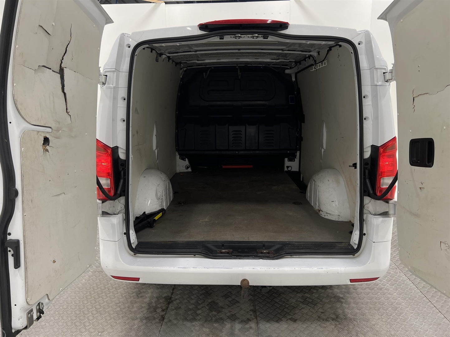 Mercedes-Benz Vito L2 109d Dragkrok Värmare 3-sits Nyservad