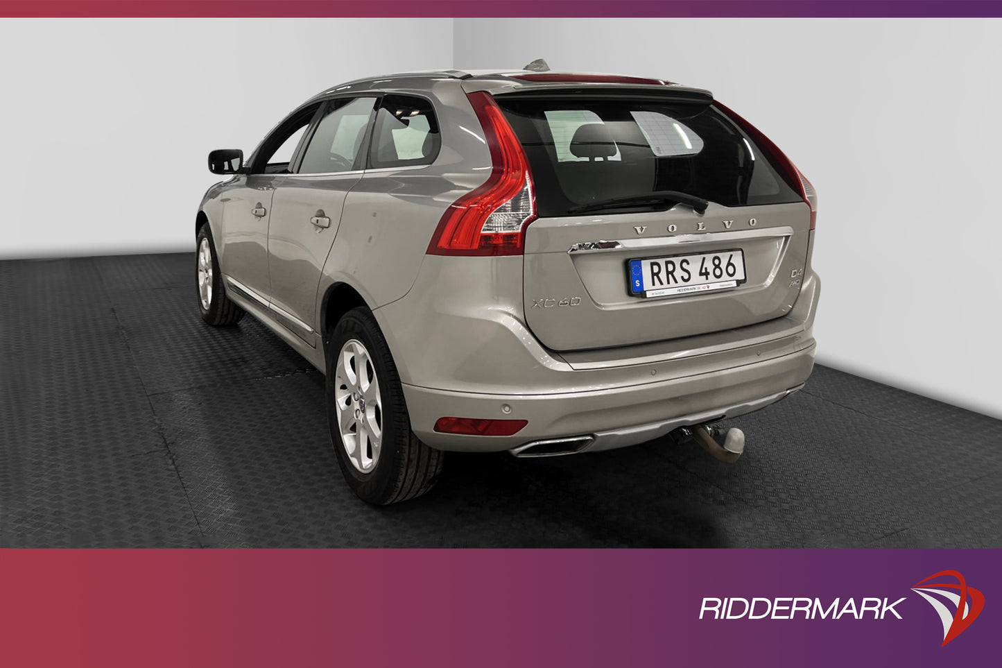 Volvo XC60 D4 AWD 190hk Summum VOC Värmare Drag Välservad