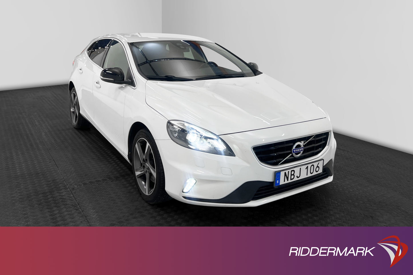 Volvo V40 D2 R-Design P-sensorer LED Låg skatt 0,33L/mil