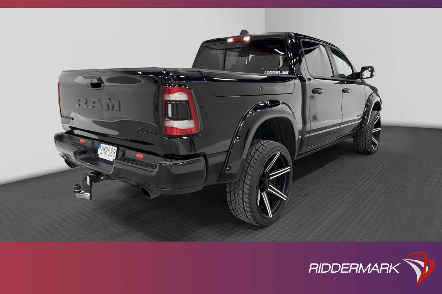 Dodge RAM Laramie Night 5.7 Luftfjärdring Rambox Moms STUK