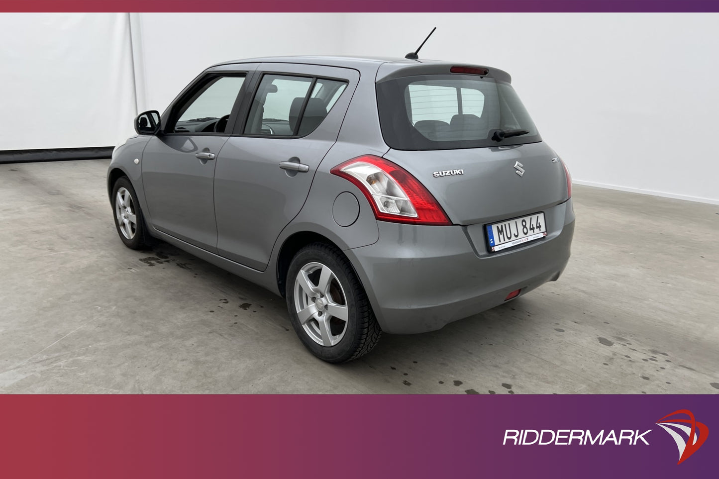 Suzuki Swift 1.2 VVT 94hk 470:-/skatt 5689 mil Få brukare