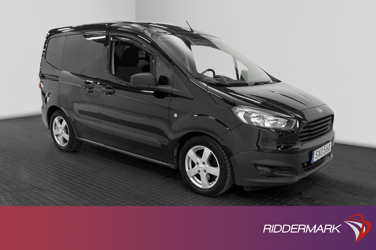 Ford Transit Courier 1.5 TDCi 75hk Värmare PDC Verkstad-inre