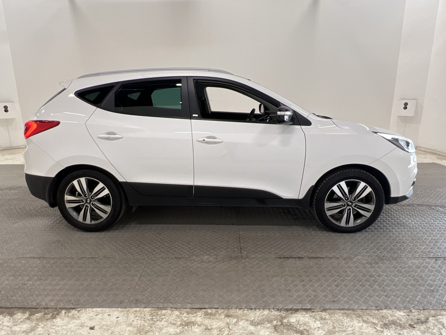 Hyundai ix35 2.0 CRDi AWD 136hk Drag Skinn PDC Navi Keyless