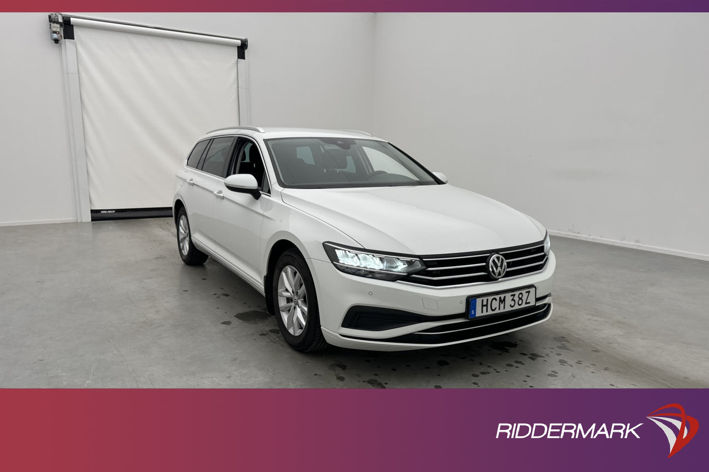 Volkswagen Passat 1.5 TSI 150hk Sensorer GPS CarPlay Välserv