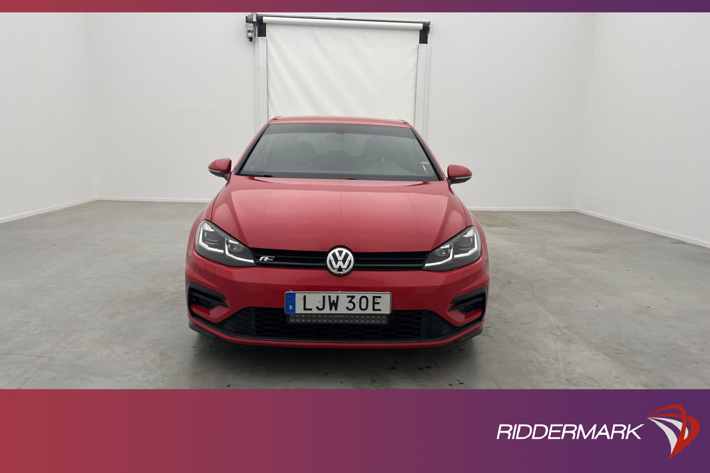 Volkswagen Golf 1.5 TSI 150hk R-Line CarPlay Adaptiv-fart