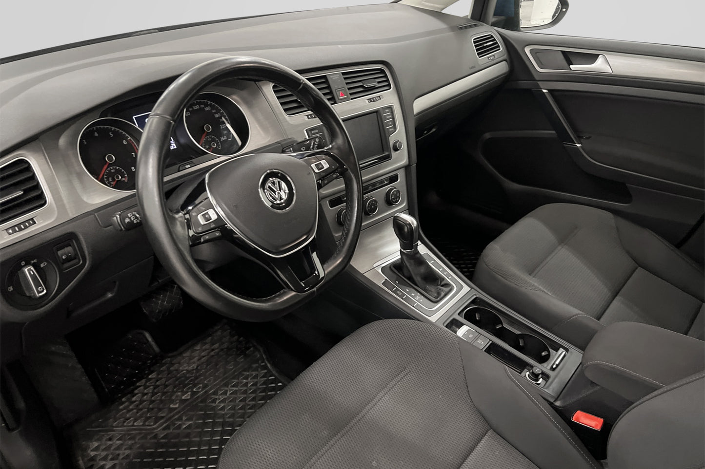 Volkswagen Golf 1.2 TSI 110hk P-sensorer Navigation Adaptiv