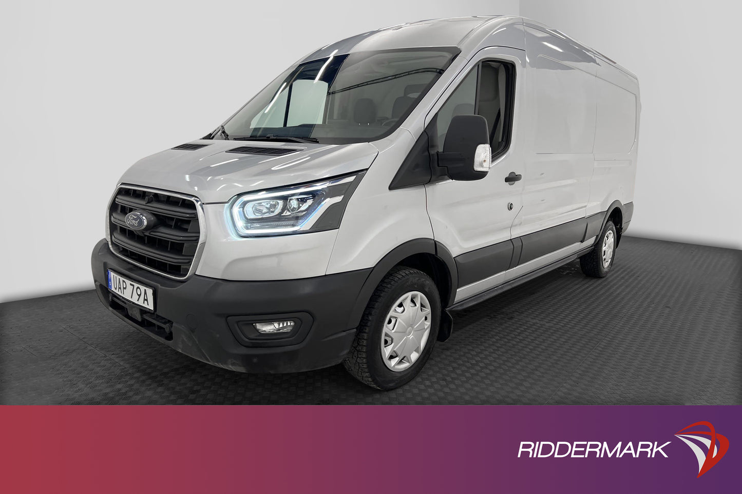 Ford Transit 350 2.0 Automat L2H2 Värmare Dragkrok Moms