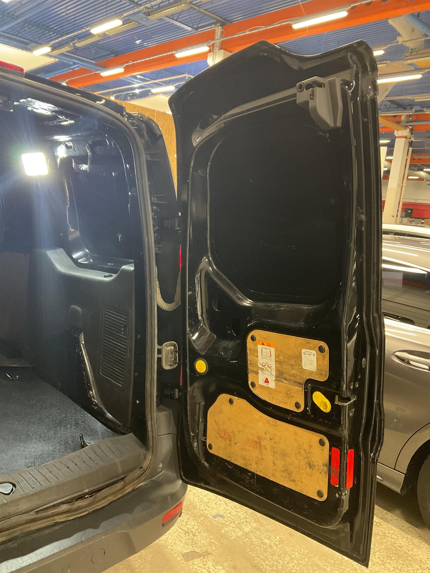 Ford Transit Connect LWB 1.5TDCi 100hk Dragkrok Värmare