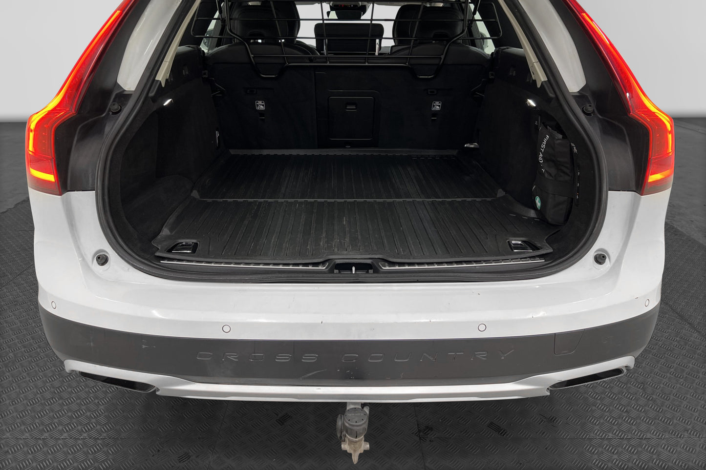 Volvo V90 Cross Country D4 AWD D-värm GPS B-kam VOC Drag