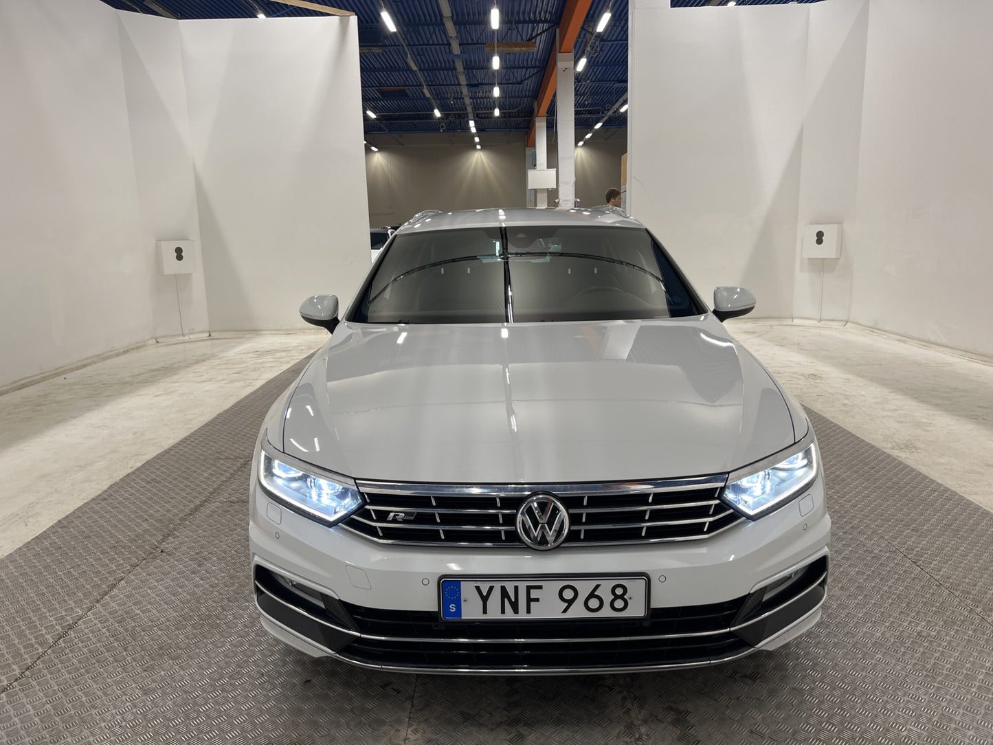 Volkswagen Passat 4M 190hk Cockpit D-Värm Skinn BLIS BKamera