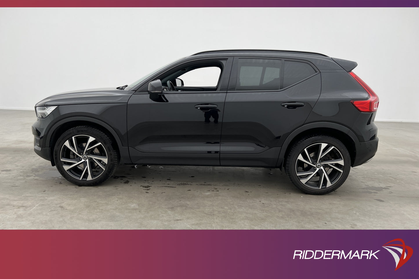 Volvo XC40 D4 AWD R-Design VOC Värmare Kamera Navi 20" Drag