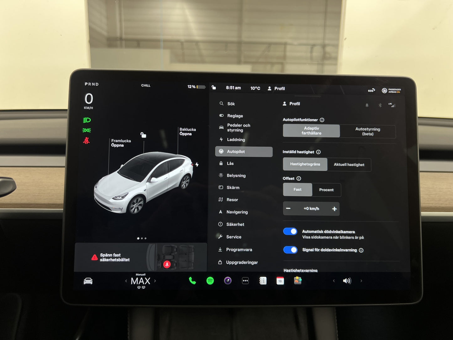 Tesla Model Y Long Range AWD 345hk Leasbar Moms Svensksåld