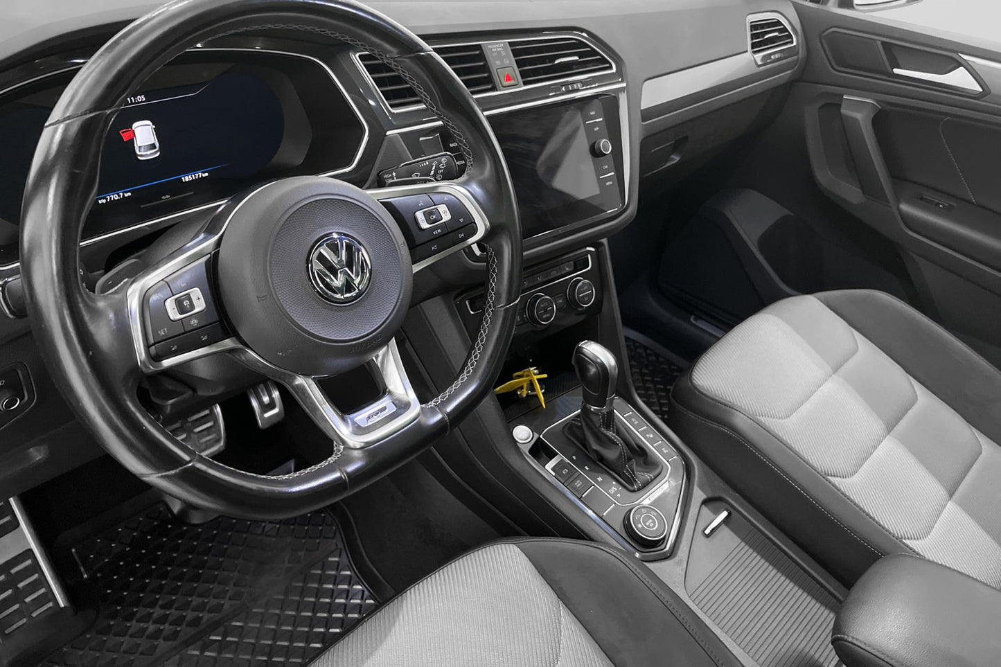 Volkswagen Tiguan 2.0 TDI 4M Full R-line Pano HUD Värmare