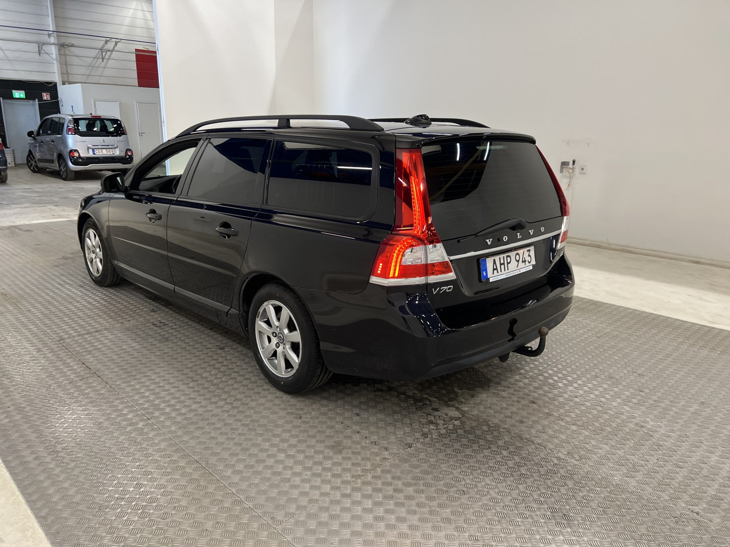 Volvo V70 D2 115hk D-värm Halvskinn Drag