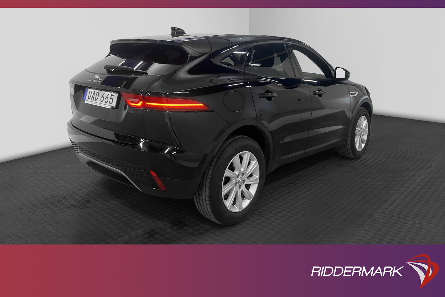 Jaguar E-Pace D150 AWD 150hk Kamera Navi Skinn Välservad