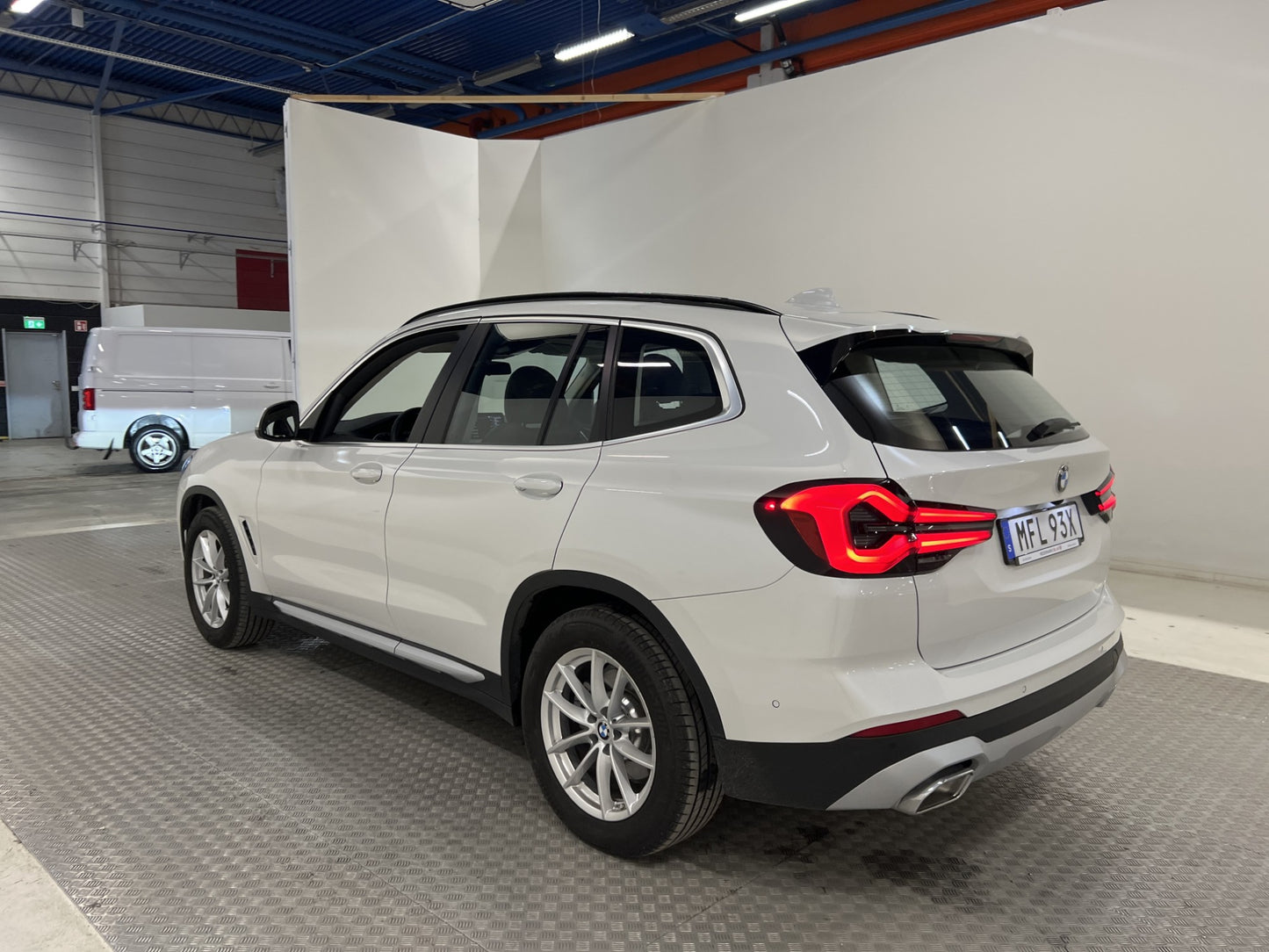 BMW X3 xDrive20i 184hk Pano 360° Skinn Driving-Assist Drag