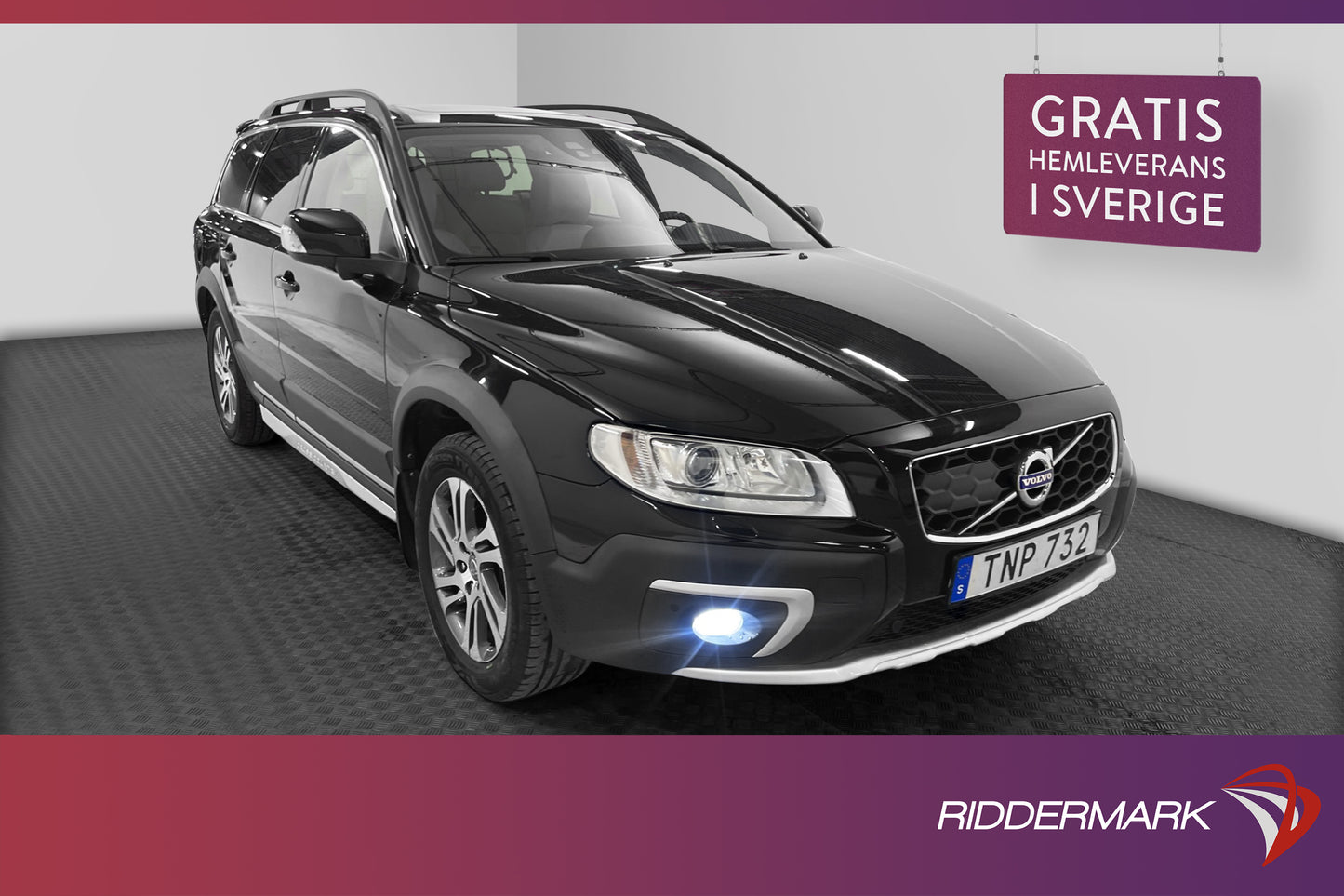 Volvo XC70 D5 AWD Summum T-lucka Navi Voc D-värm DVD Skinn