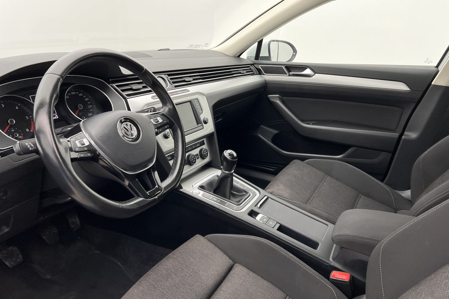 Volkswagen Passat SC 2.0 TDI Drag B-kamera D-värme PDC 150hk