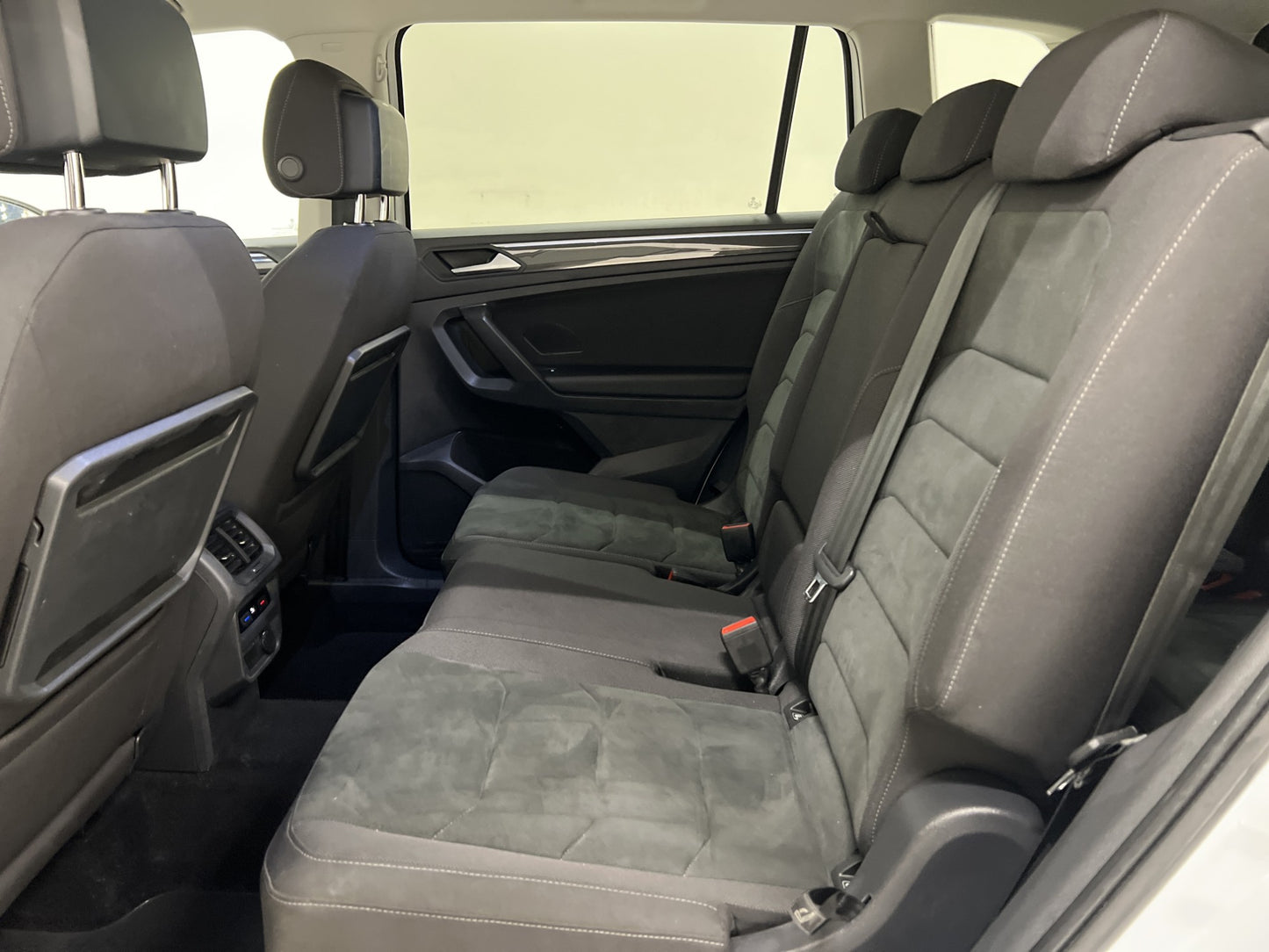 Volkswagen Tiguan Allspace 4M 200hk 7sits R-line MOMS SE UTR