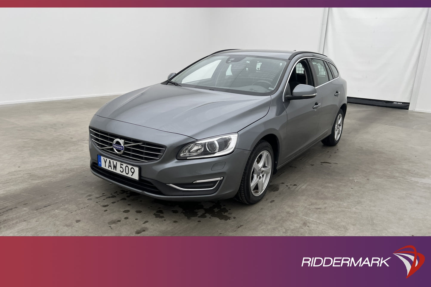 Volvo V60 D4 Momentum Värmare VOC Sensorer Navi Drag Välserv