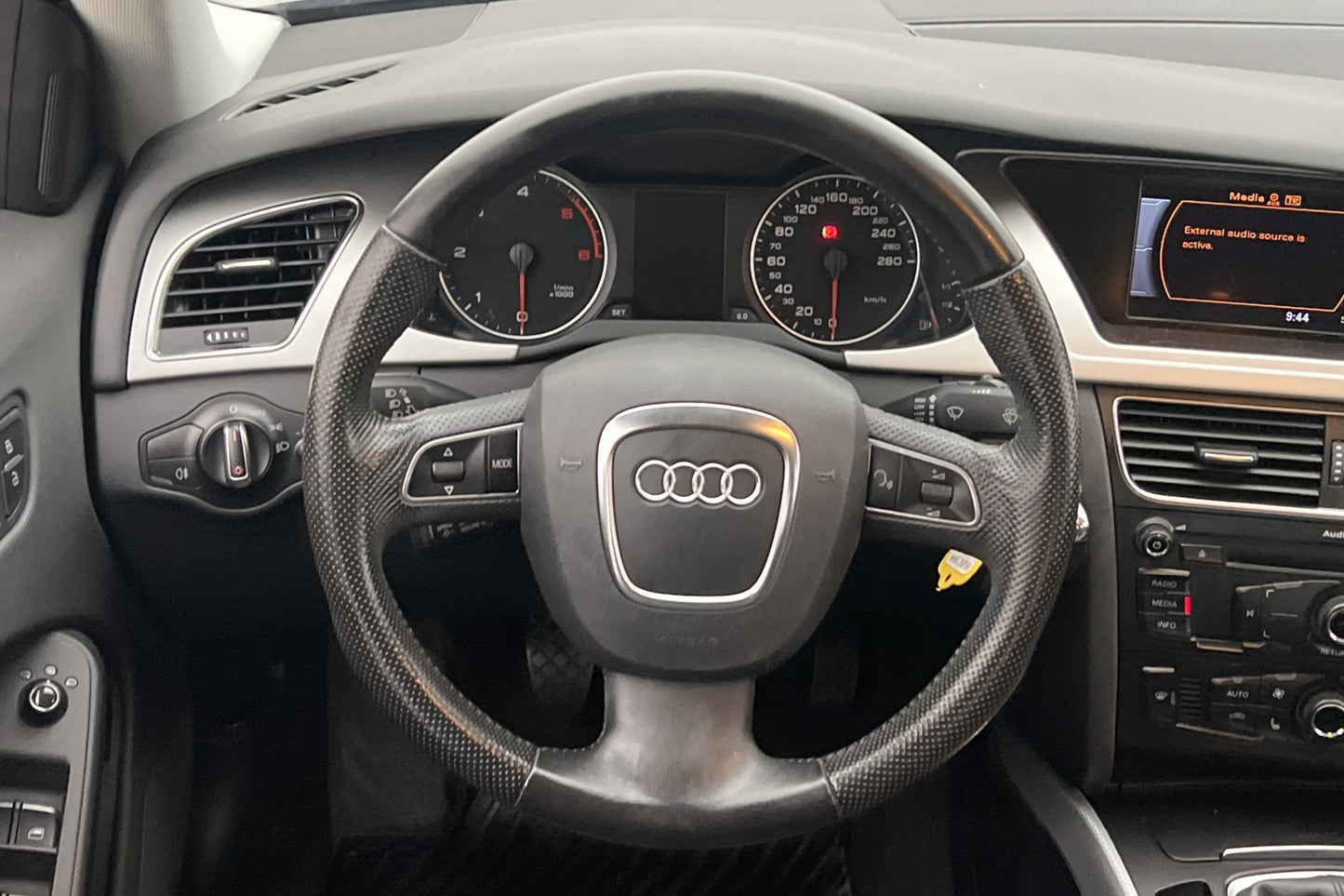 Audi A4 Sedan 2.0 TDI Quattro 143hk Dragkrok Välservad