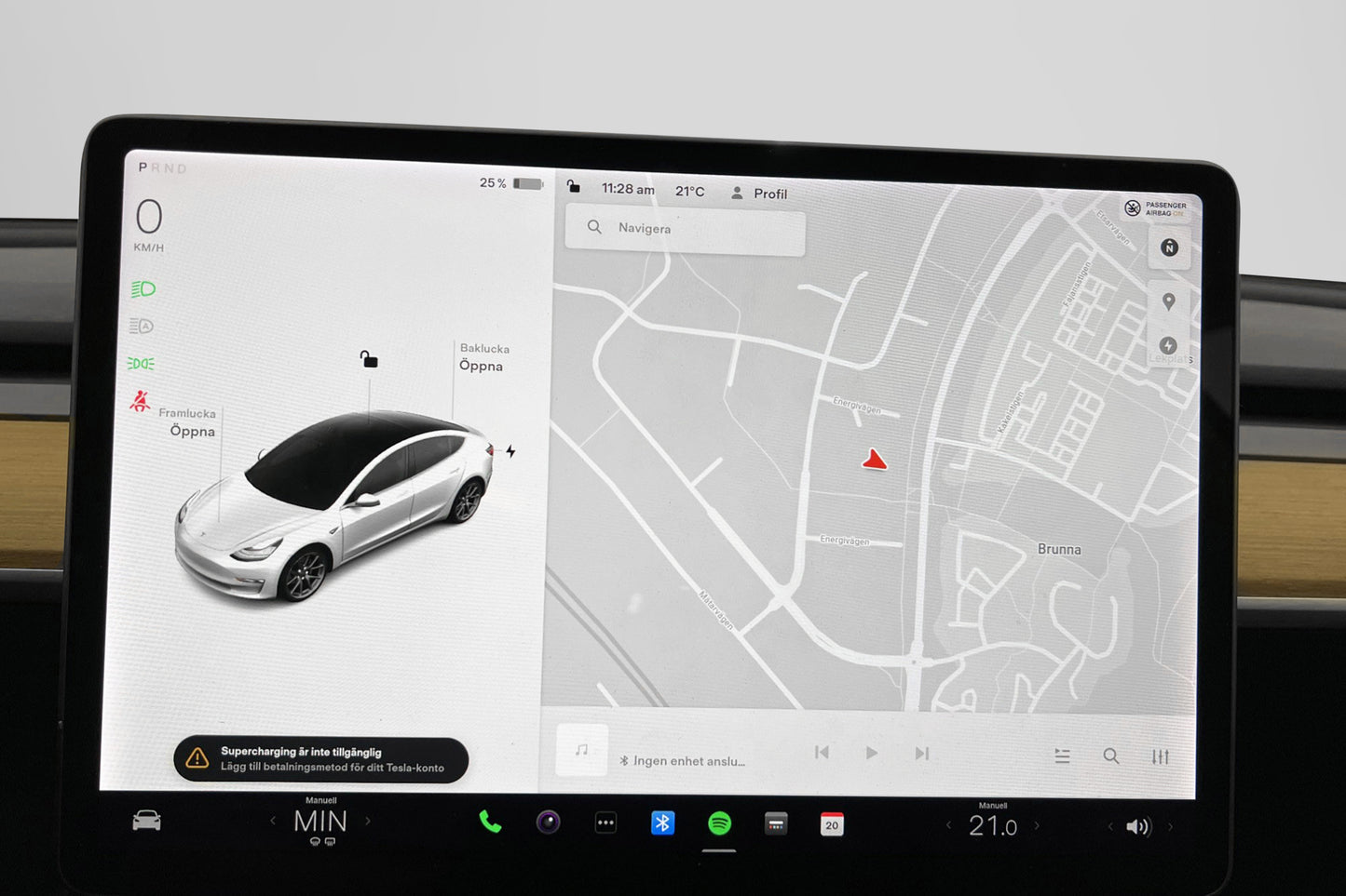 Tesla Model 3 Long Range AWD 440hk Svensksåld Autopilot