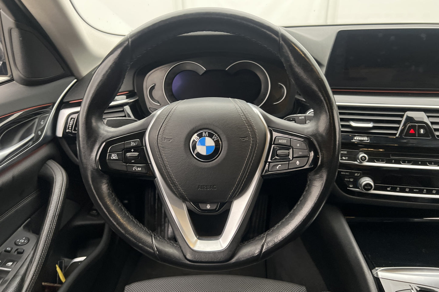 BMW 520 d xDrive 190hk Sport line Cockpit HiFi Kamera Drag