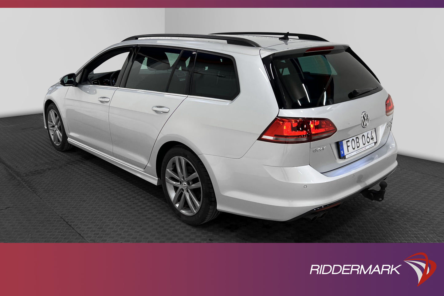 Volkswagen Golf 2.0 TDI 4M 150hk   R-line Värmare Drag 1-Äga