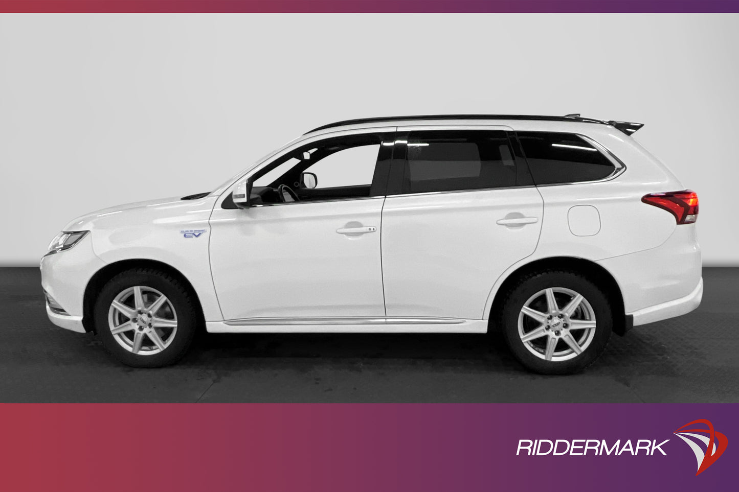 Mitsubishi Outlander P-HEV 2.4 4WD Business X 360º T-Lucka