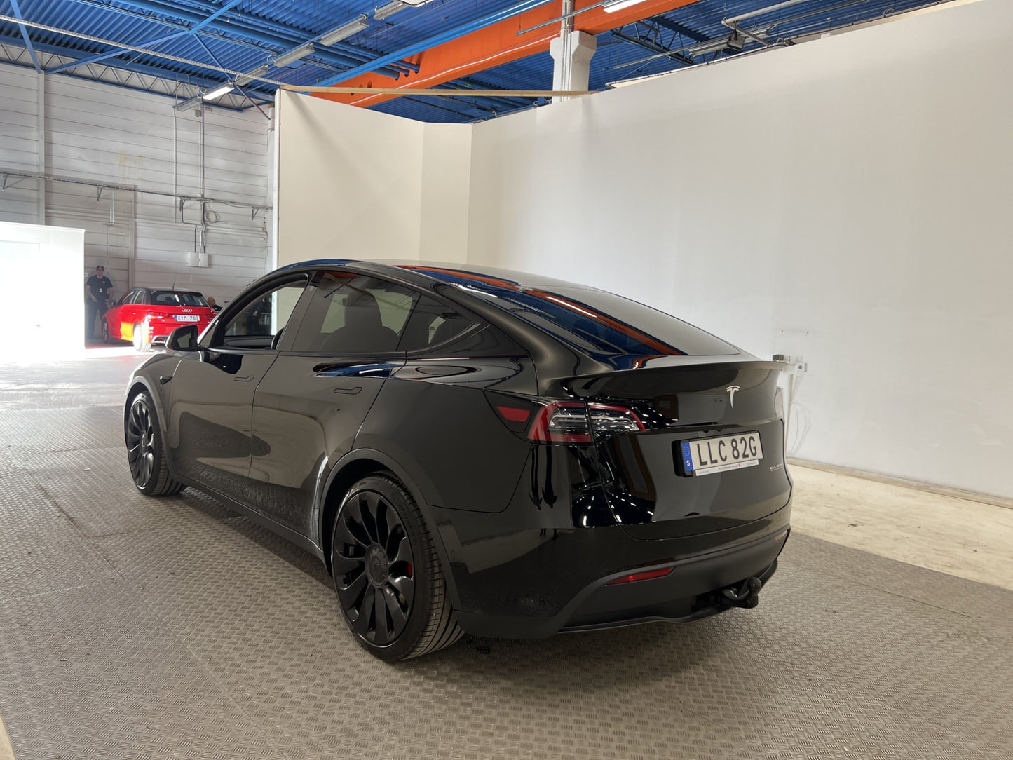 Tesla Model Y Performance AWD 450hk Svensksåld Dragkrok