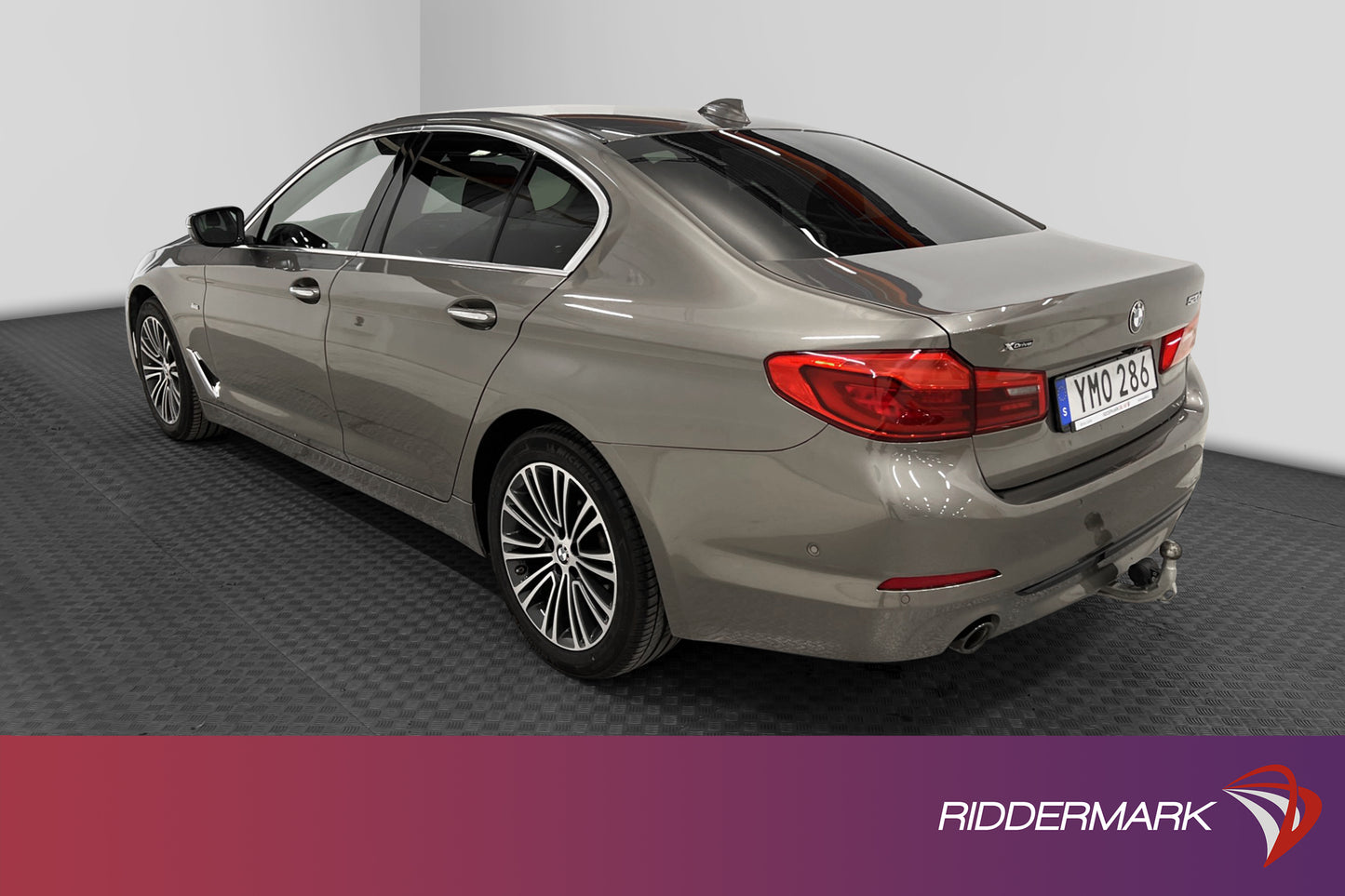 BMW 520d xDrive 190hk Sport Line M-Ratt 360 Kamera Navi Drag