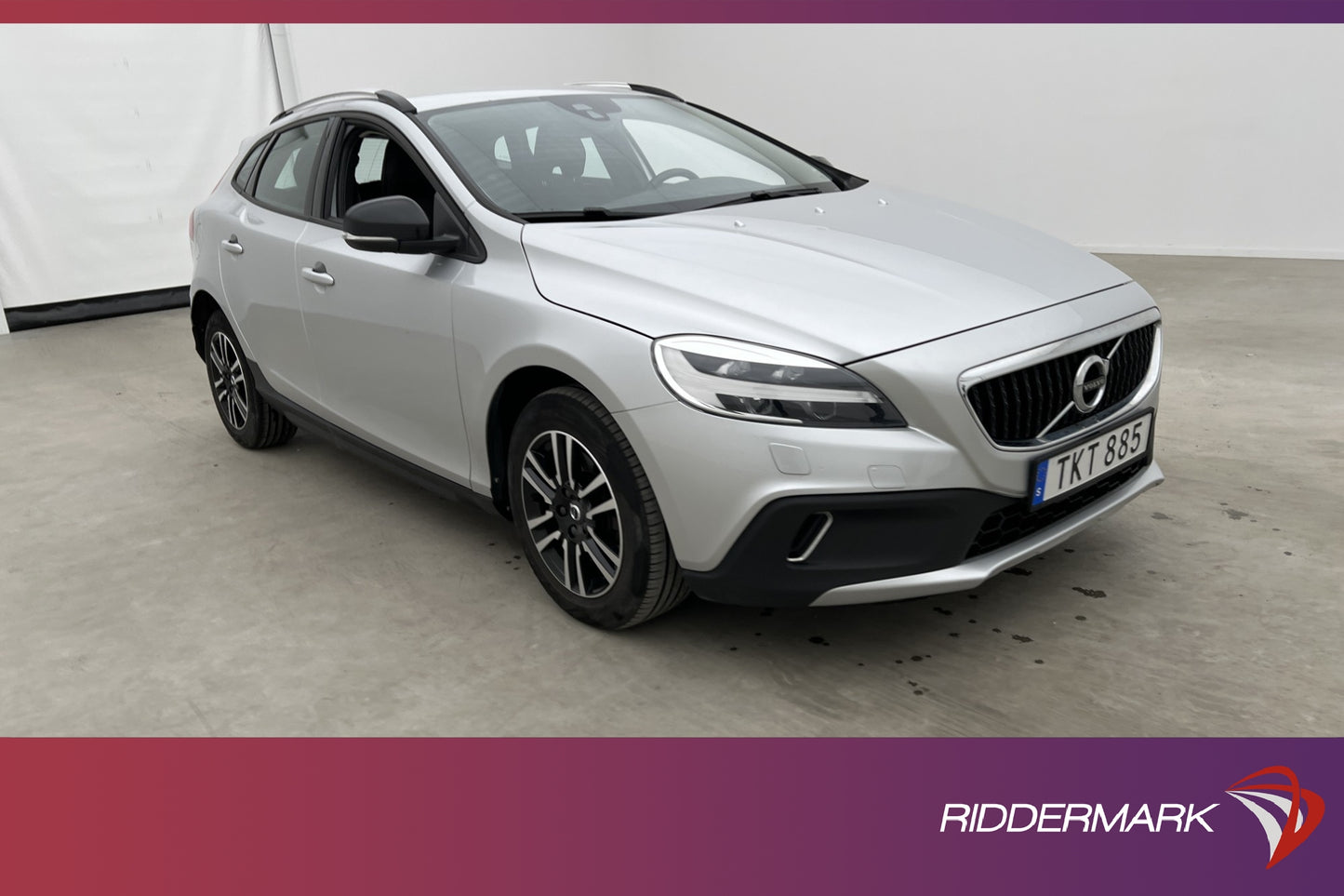 Volvo V40 Cross Country D3 150hk Momentum D-värm VOC Navi