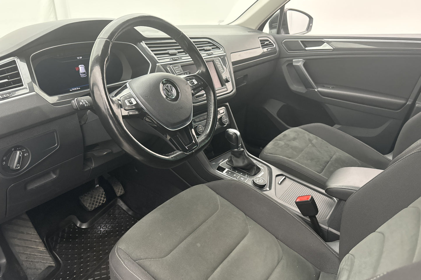 Volkswagen Tiguan 2.0 TDI 4M R-Line Cockpit Värm Kamera Drag