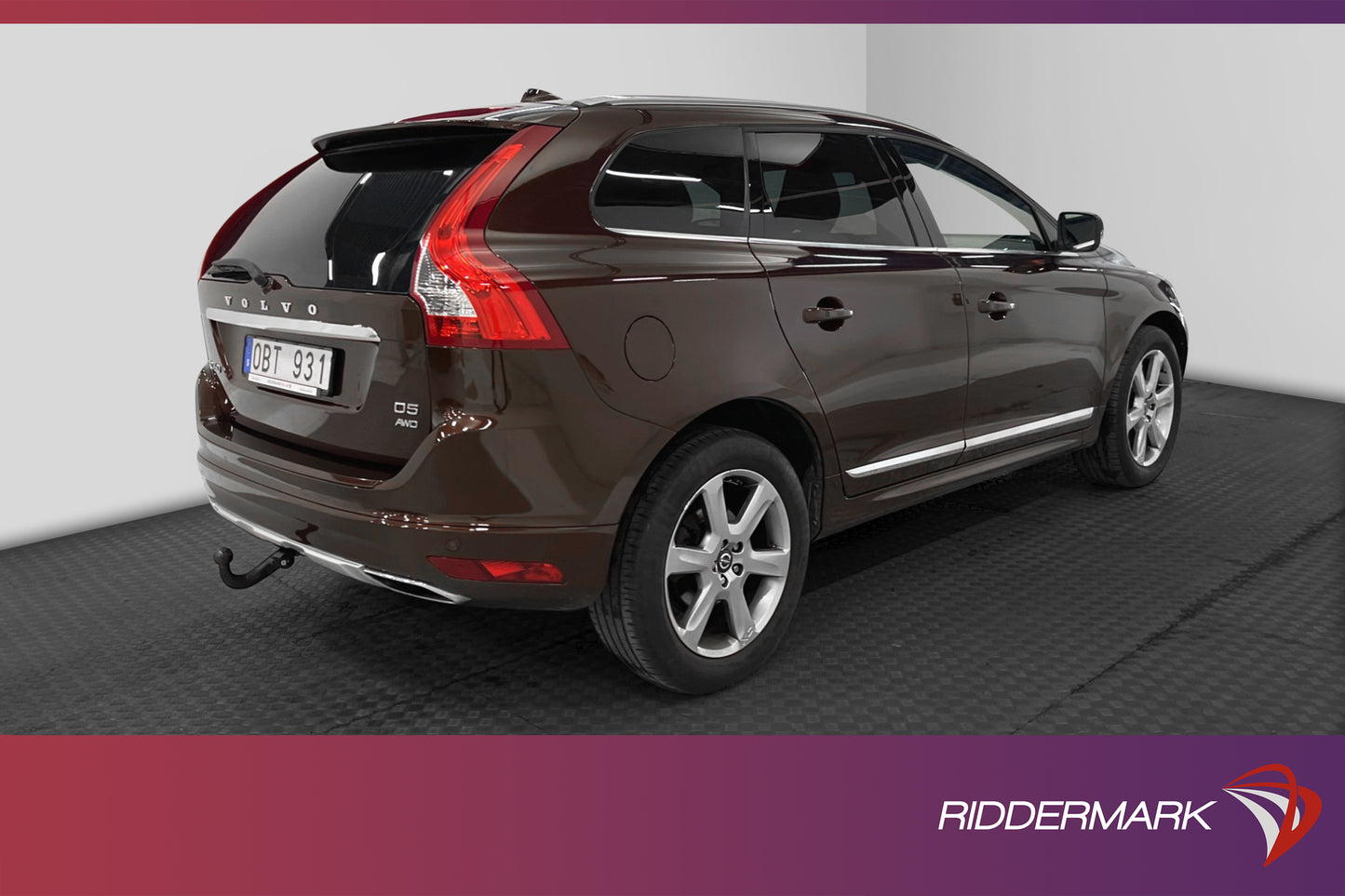 Volvo XC60 D5 215hk AWD Summum D-Värmare VOC Pano Navi Drag