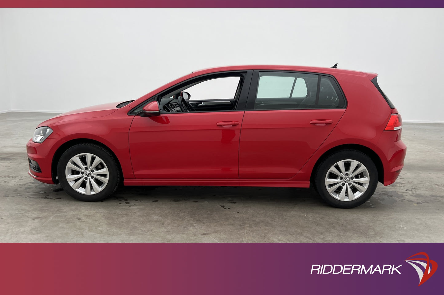 Volkswagen Golf 1.2 TSI 110hk R-Line Värm CarPlay Rattvärme