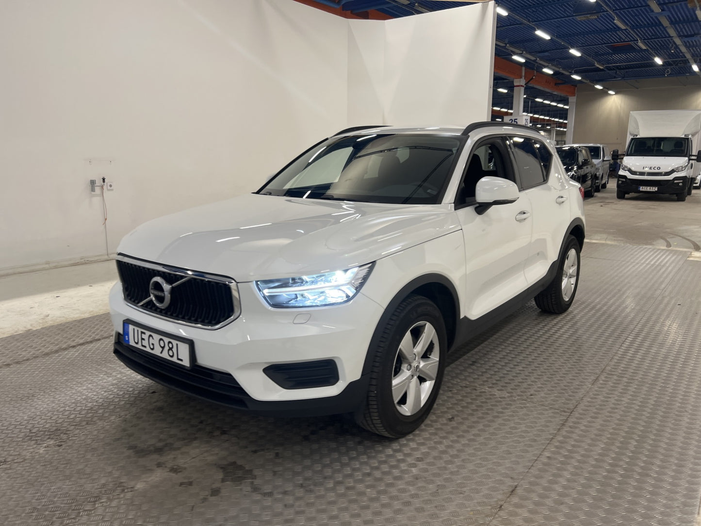 Volvo XC40 D3 AWD 150hk Business VOC Värmare Drag Välservad