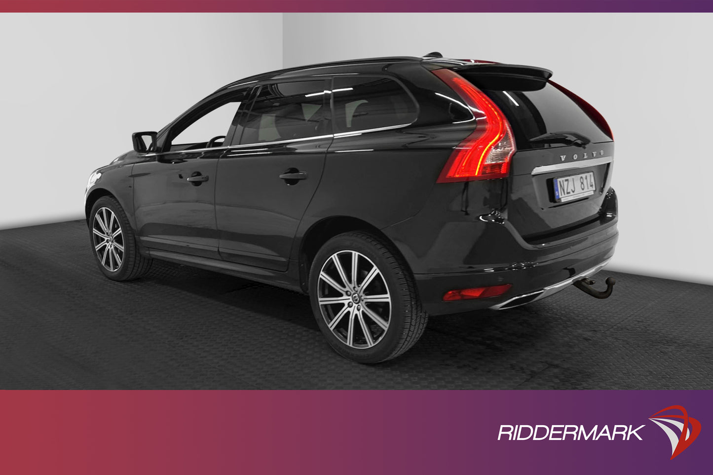 Volvo XC60 D4 163hk Momentum VOC Värmare PDC Drag Välservad