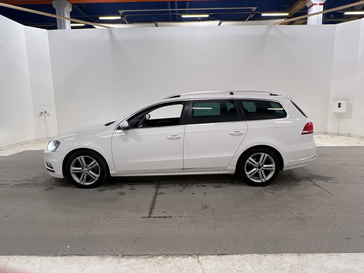 Volkswagen Passat 2.0 TDI 4M 177hk R-Line Kamera Skinn Drag