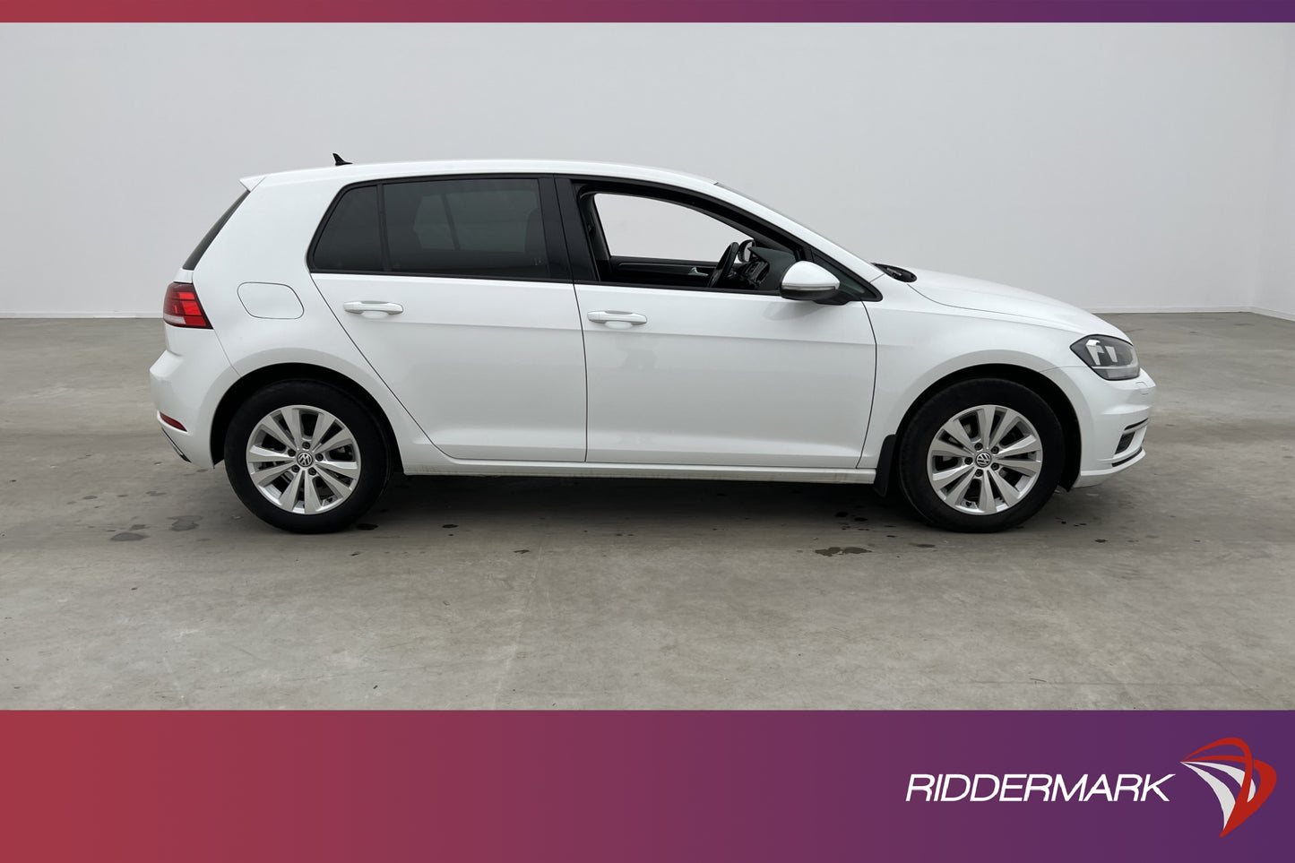 Volkswagen Golf 1.0 TSI Automat 115hk B-Värmare App-connect