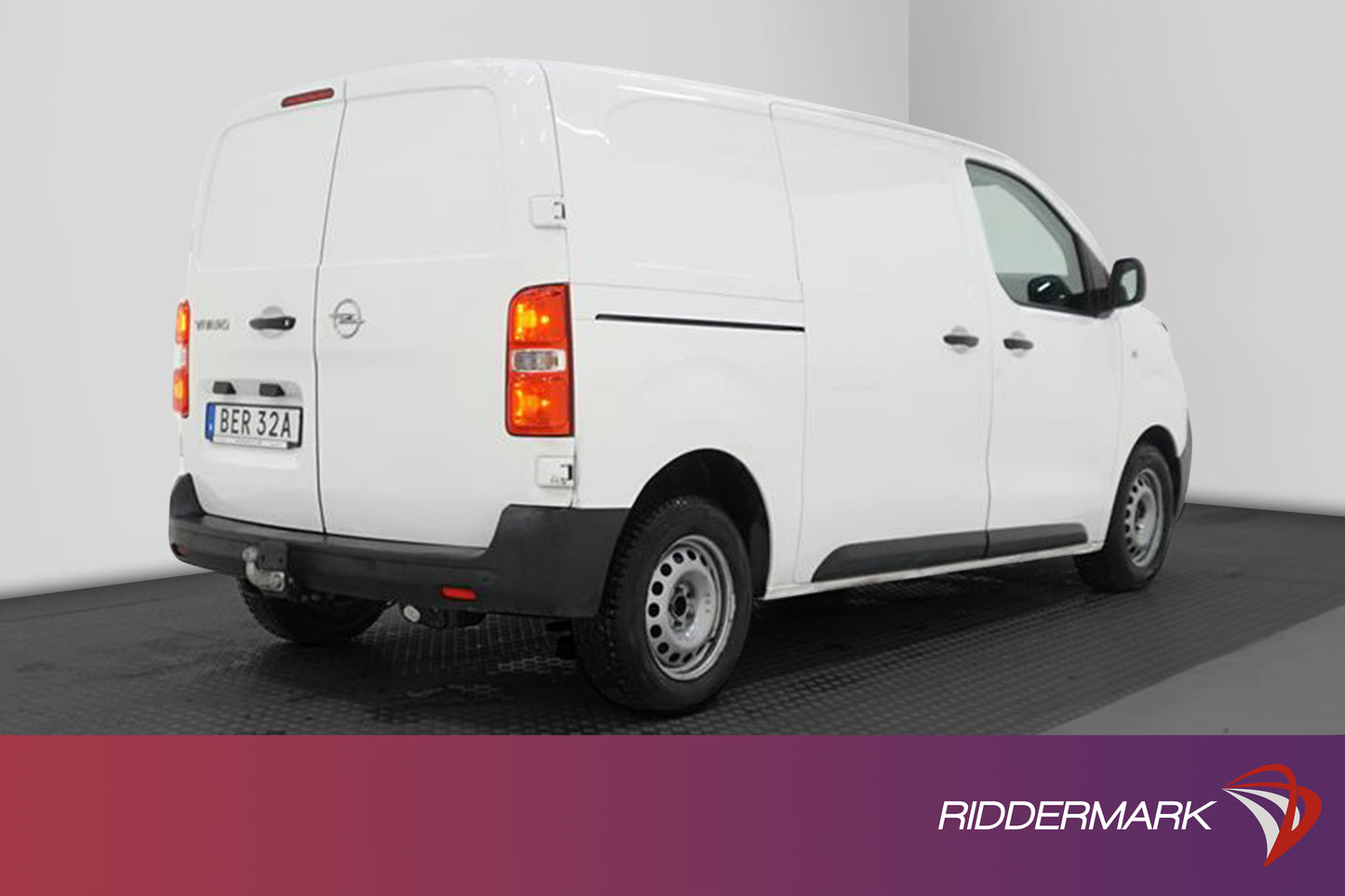 Opel Vivaro L2 1.5D Automat 120hk Värmare Dragkrok PDC Moms