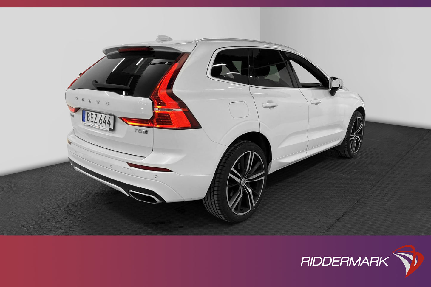 Volvo XC60 T5 AWD 250hk R-Design Panorama HUD Navi Drag