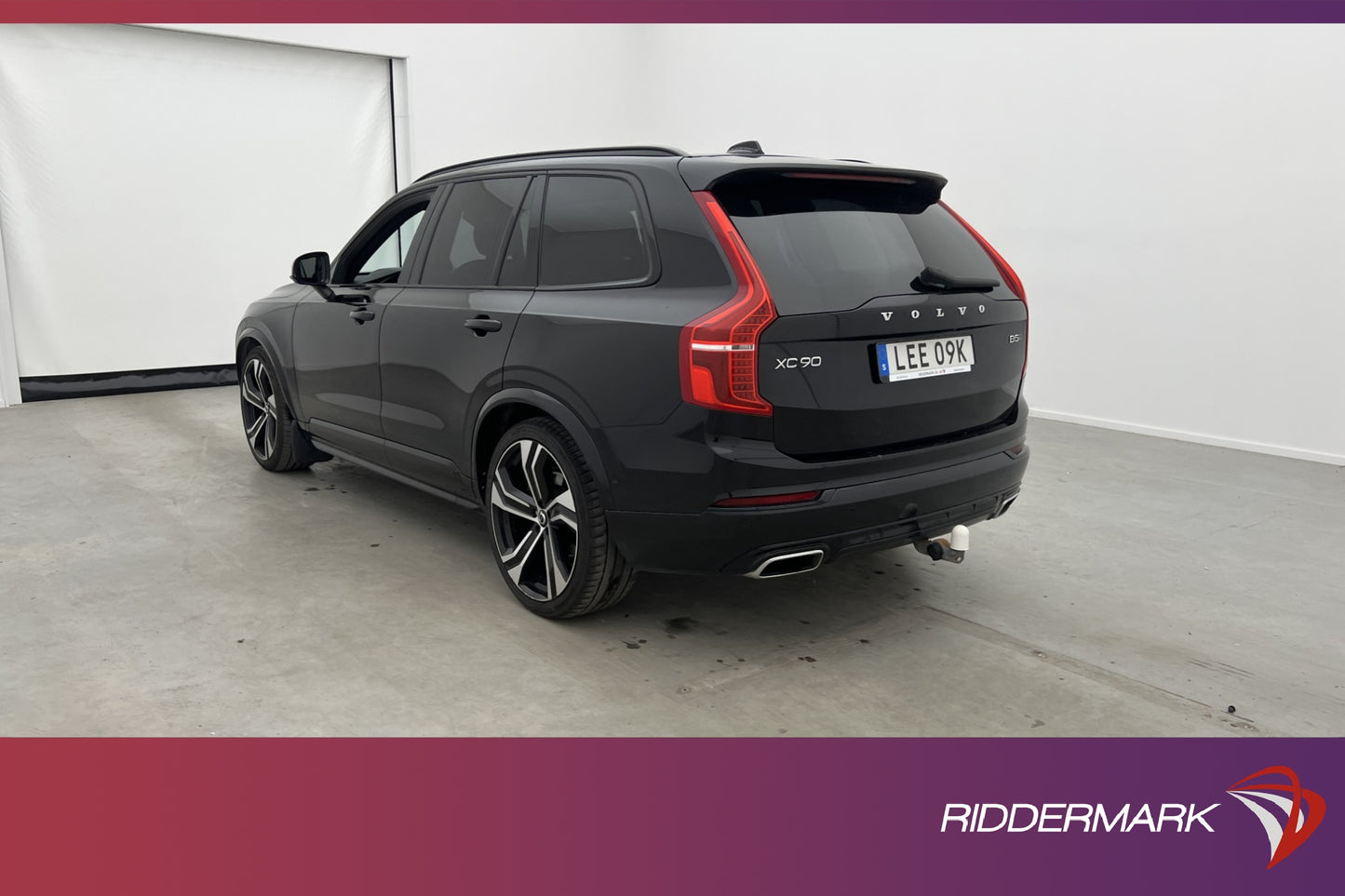 Volvo XC90 B5 AWD R-Design 7-Sits VOC Luft Pano B&W HUD Drag