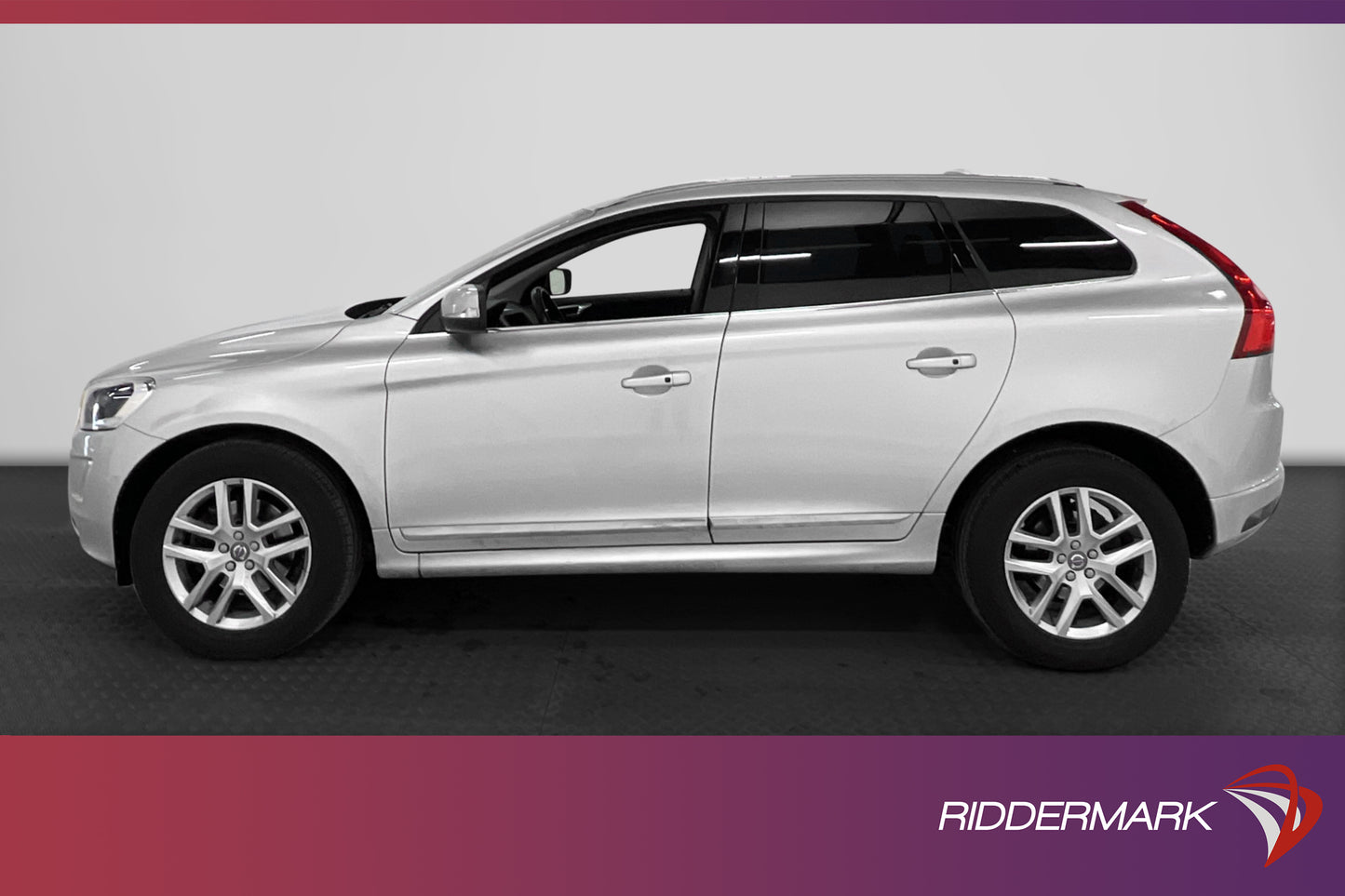 Volvo XC60 D4 AWD 190hk Summum VOC Pano Kamera Navi BLIS