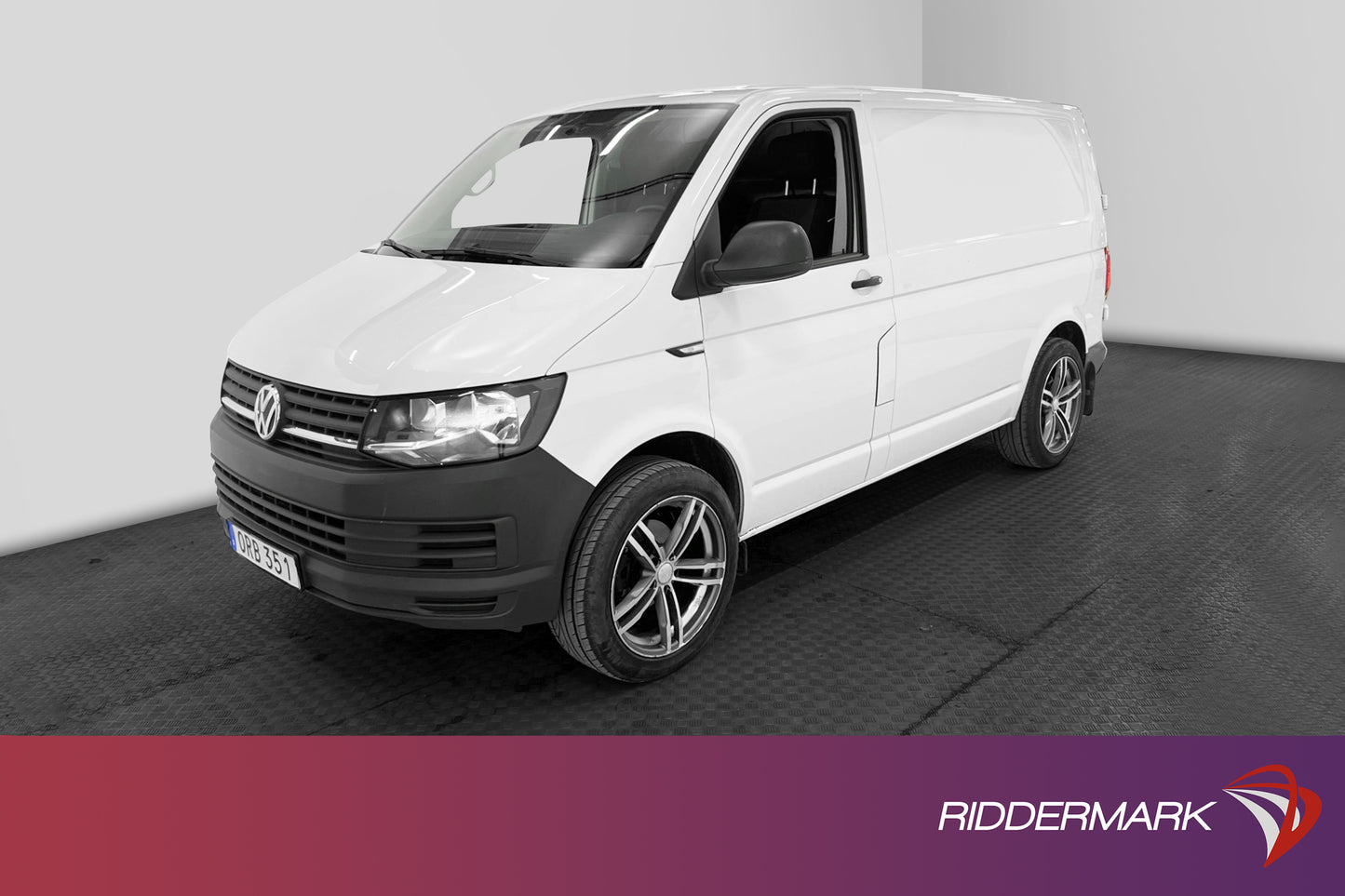 Volkswagen Transporter 2.0TDI Automat 140hk Värmare Drag