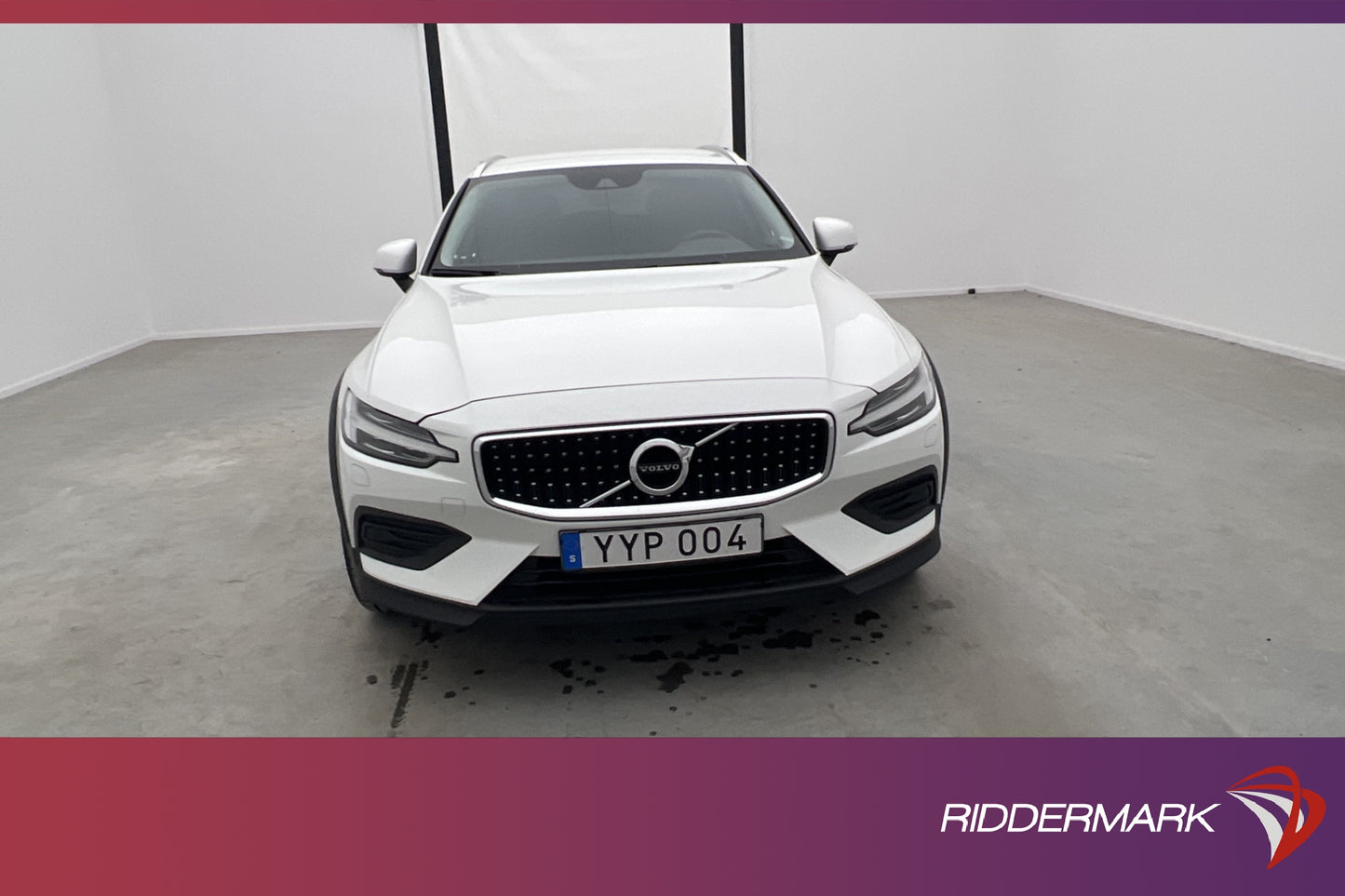 Volvo V60 Cross Country D4 AWD Momentum VOC Värm Kamera Drag