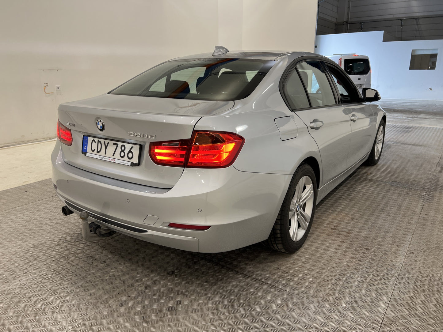 BMW 320d xDrive 184hk Drag Navi Bluetooth 0,42l/mil  PDC