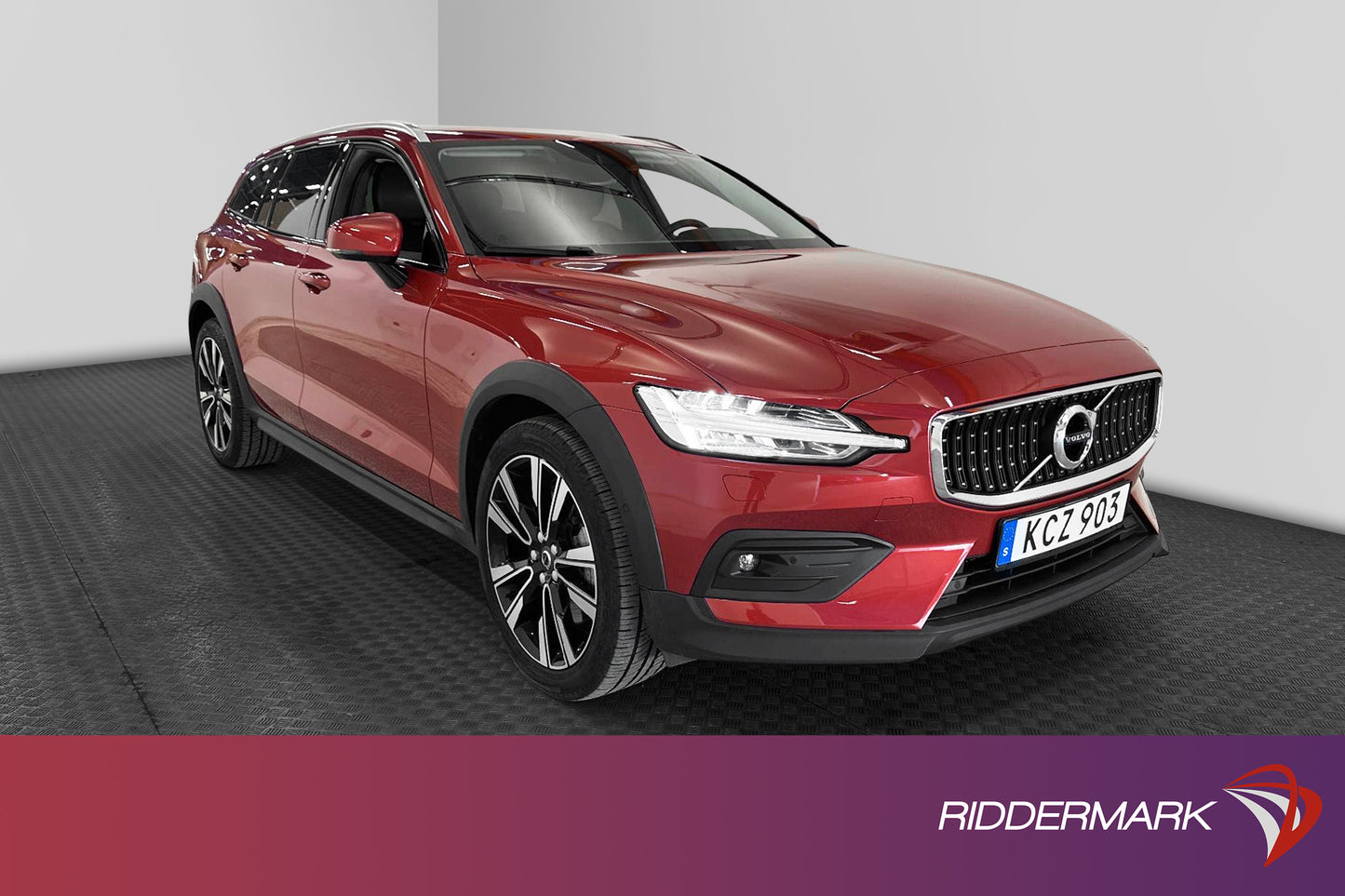 Volvo V60 Cross Country B5 AWD 250hk VOC H/K Carplay Drag