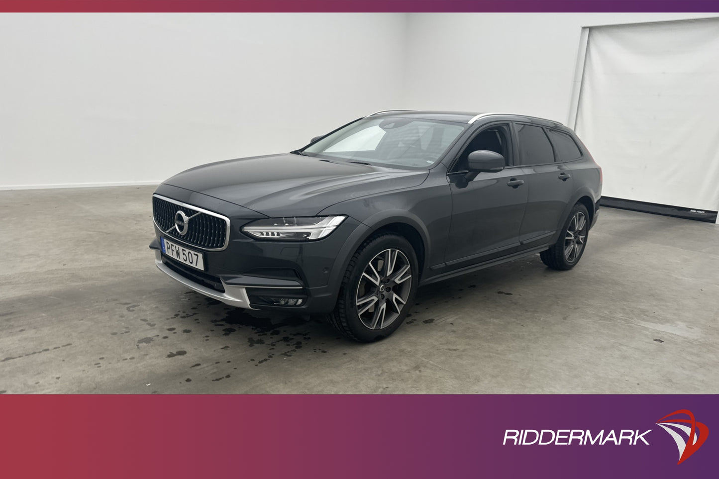 Volvo V90 Cross Country T5 AWD Pro VOC HUD Kamera Skinn Drag